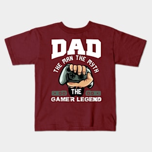 DAD - THE GAMER LEGEND Kids T-Shirt